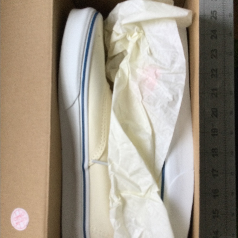 Vans Authentic Off White NIB - Picture 6 of 7